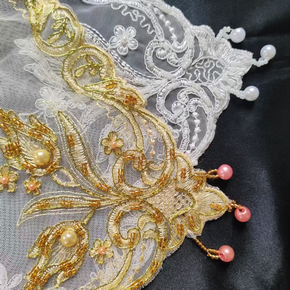 Goldene Rosen-Stickerei Tischs – Embroidery Room Bewertung und Preis